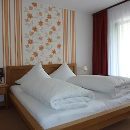 Am Forst Hotel 3*